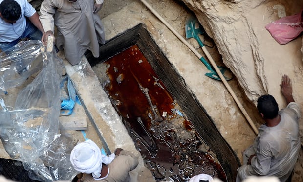 Here&#039;s what archaeologists found in the huge granite coffin discovered in Egypt [Photos]