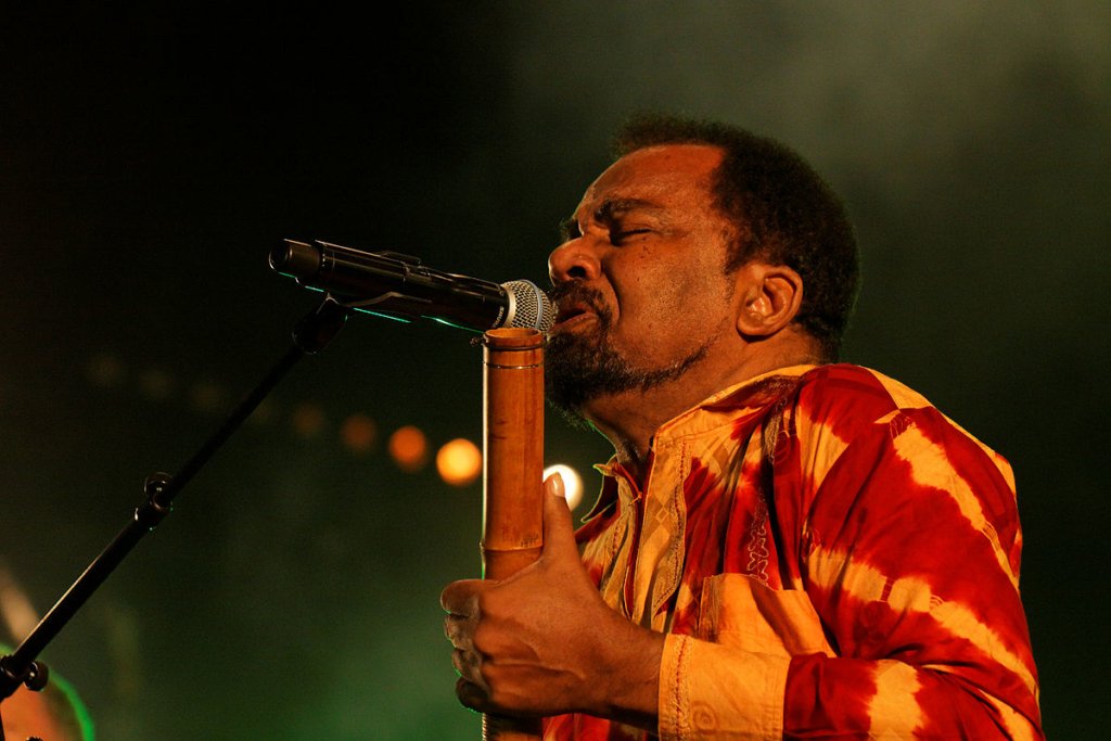 Top 10 amazing music legends from Angola selling their country to the