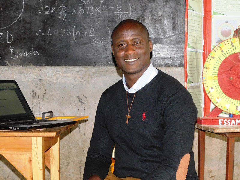 This Kenyan Franciscan wins $1m global teacher prize after years of helping the poor