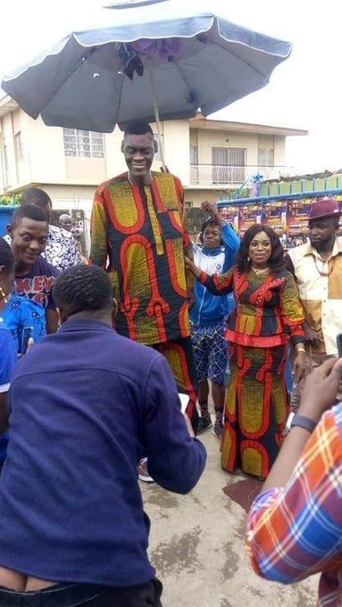 Meet Nigeria&#039;s tallest man whose 7ft 4in height restricted him from finding love