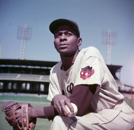 National Baseball Hall of Fame and Museum ⚾ on X: Satchel Paige was 1st  Negro Leaguer elected to #HOF but was also an MLB star. View his 1952 STL  jersey in PASTIME