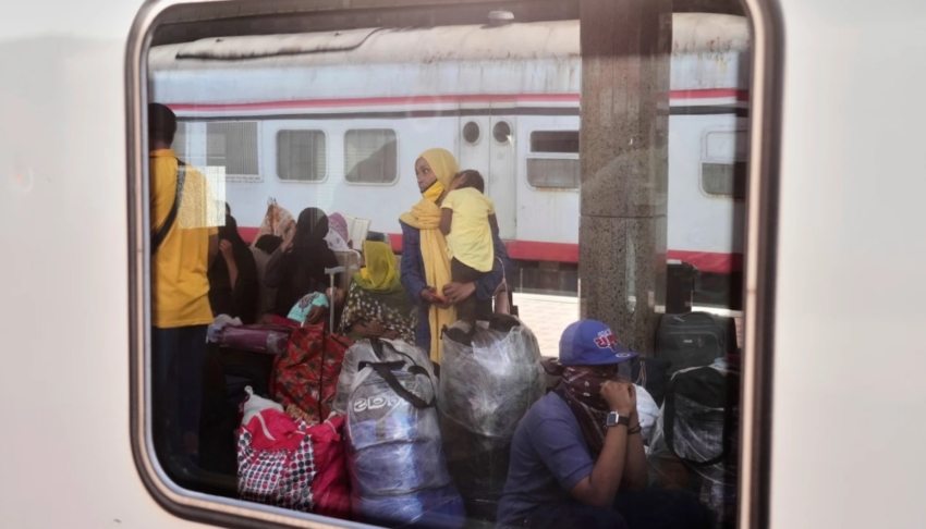 Egypt offers free transport as Sudanese refugees begin journey back to war-torn homeland