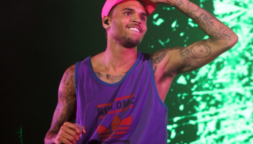 Man who accused Chris Brown of nightclub assault dismisses lawsuit against singer