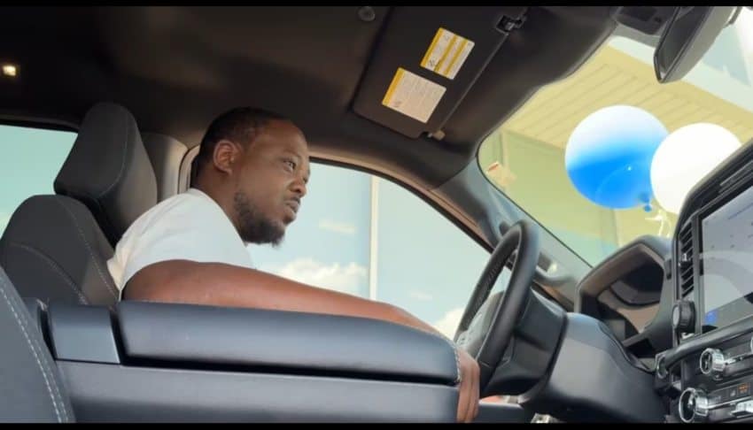Deacon rewarded with new pickup truck after saving church from shooting with his old one