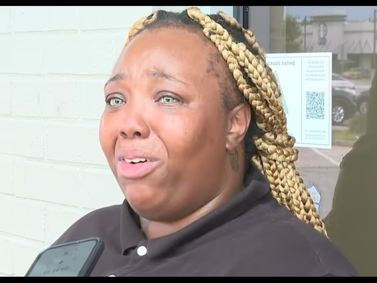 Single mom of 3 left to run entire Burger King alone in viral video says she’s been fired