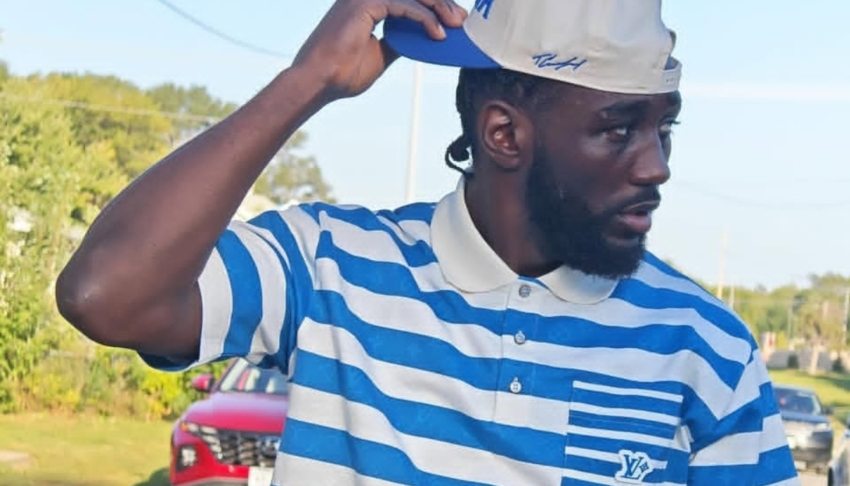Terence Crawford held at gunpoint by cop after his victory parade, investigations launched