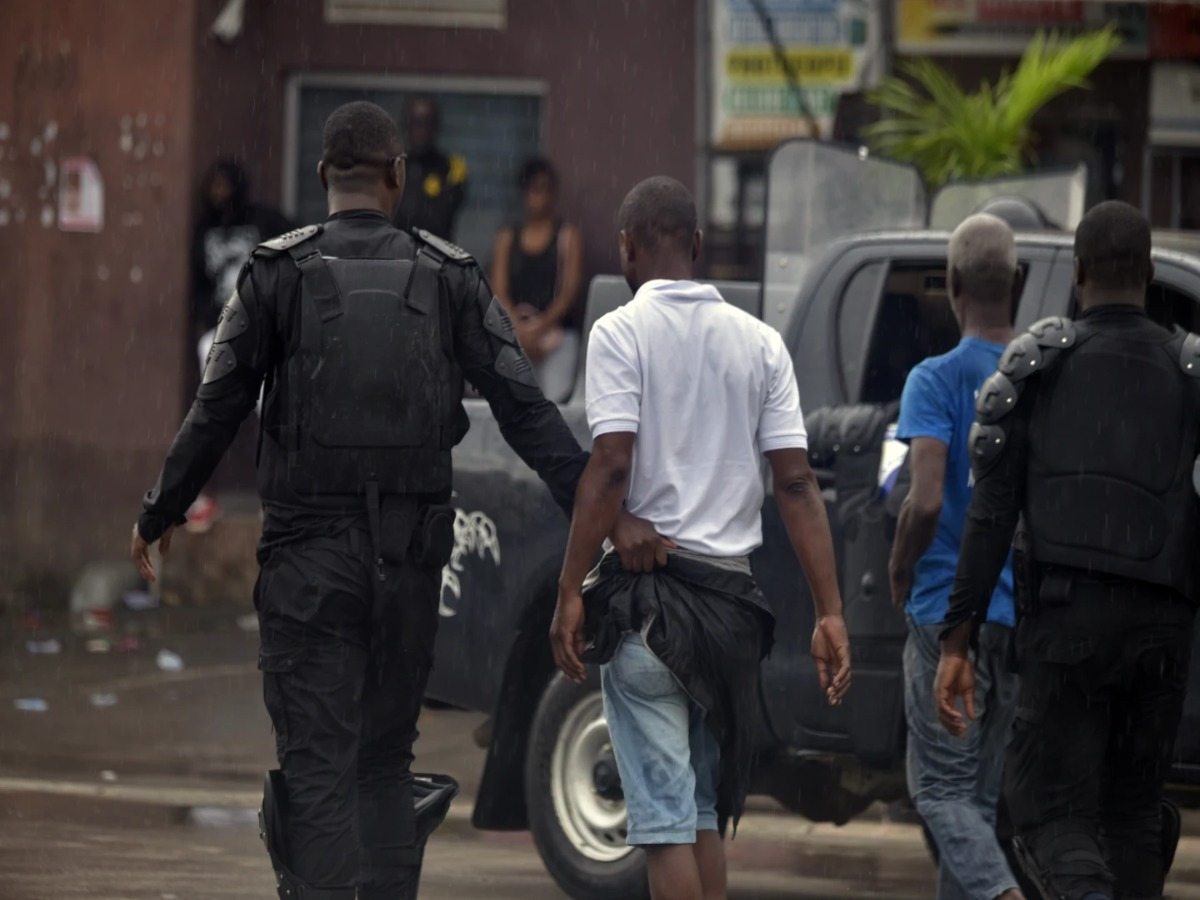 Ivory Coast protesters arrested