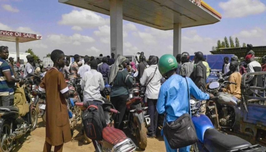 Militant fuel blockade forces Mali to close schools nationwide