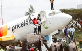 Flights at a Kenyan airport were delayed as dozens showed up to receive the body of Raila Odinga
