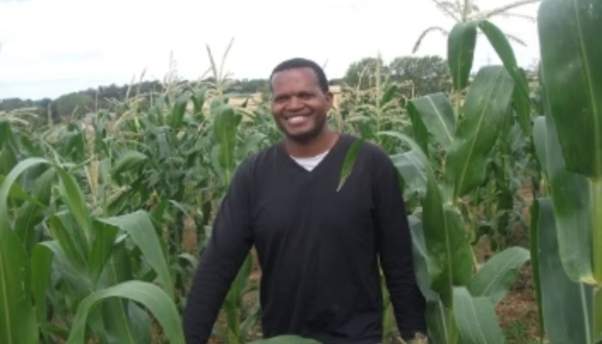 Meet the Zimbabwean farmer in UK honored with royal visit after being ‘first to grow white maize’
