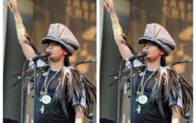 Erykah Badu calls out fan for sitting down with arms crossed at her show